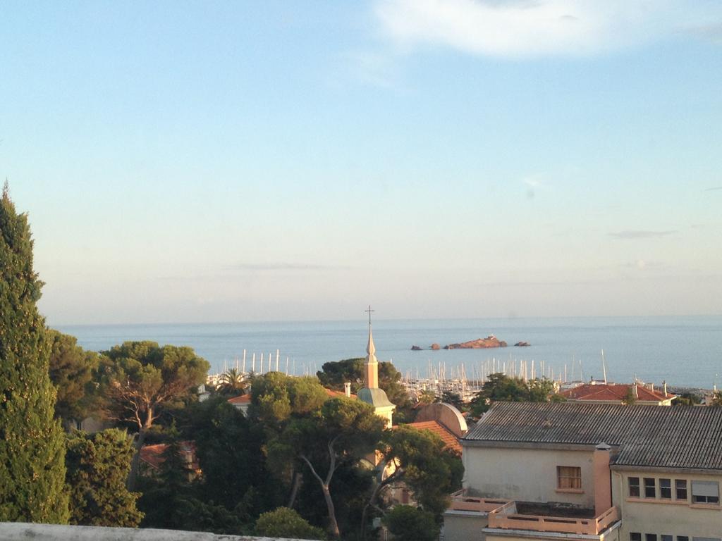 Village Vacances Le Lion De Mer Saint-Raphael (Var) Exterior photo