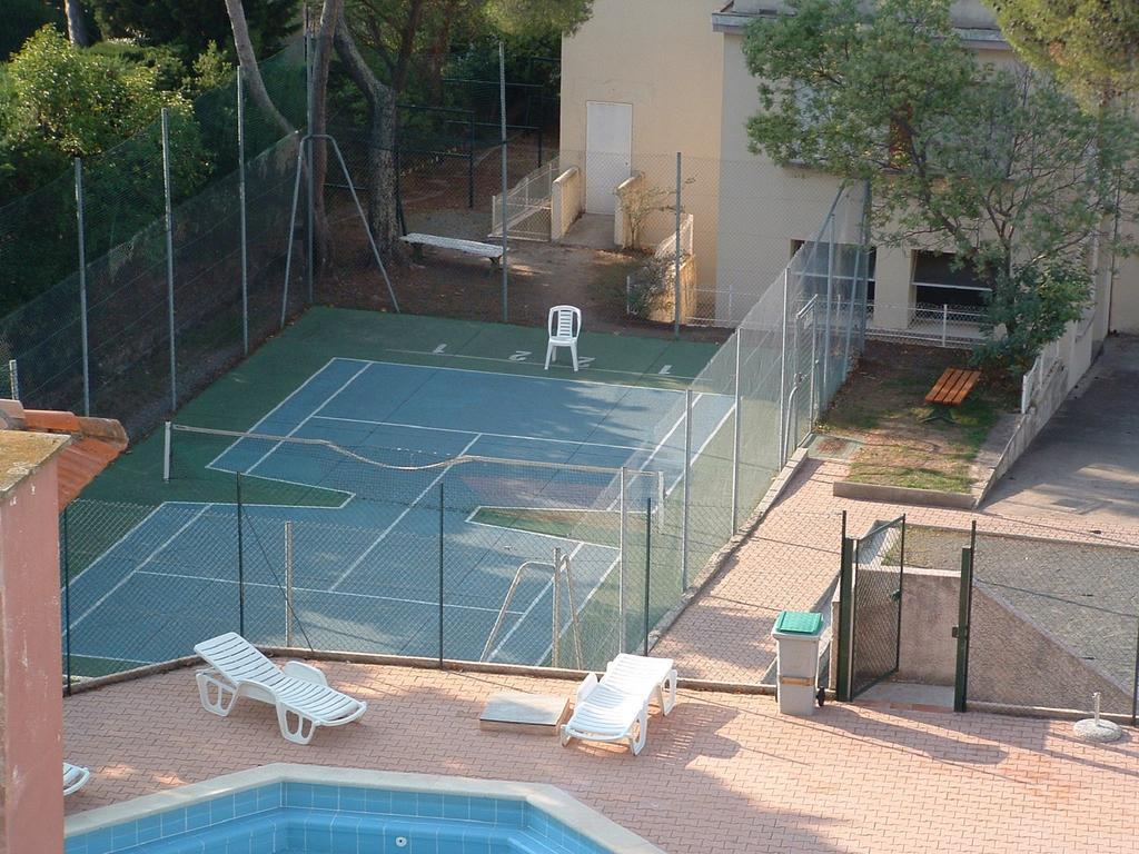 Village Vacances Le Lion De Mer Saint-Raphael (Var) Exterior photo